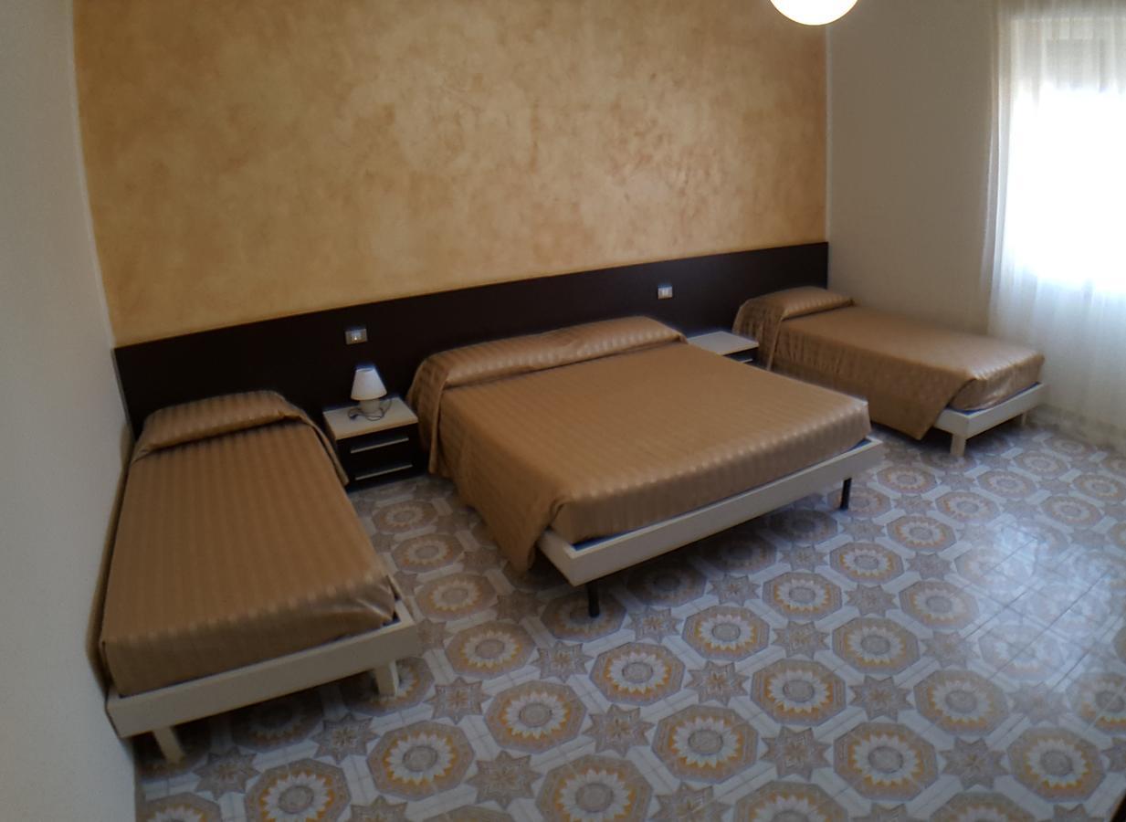 Happy Hotel