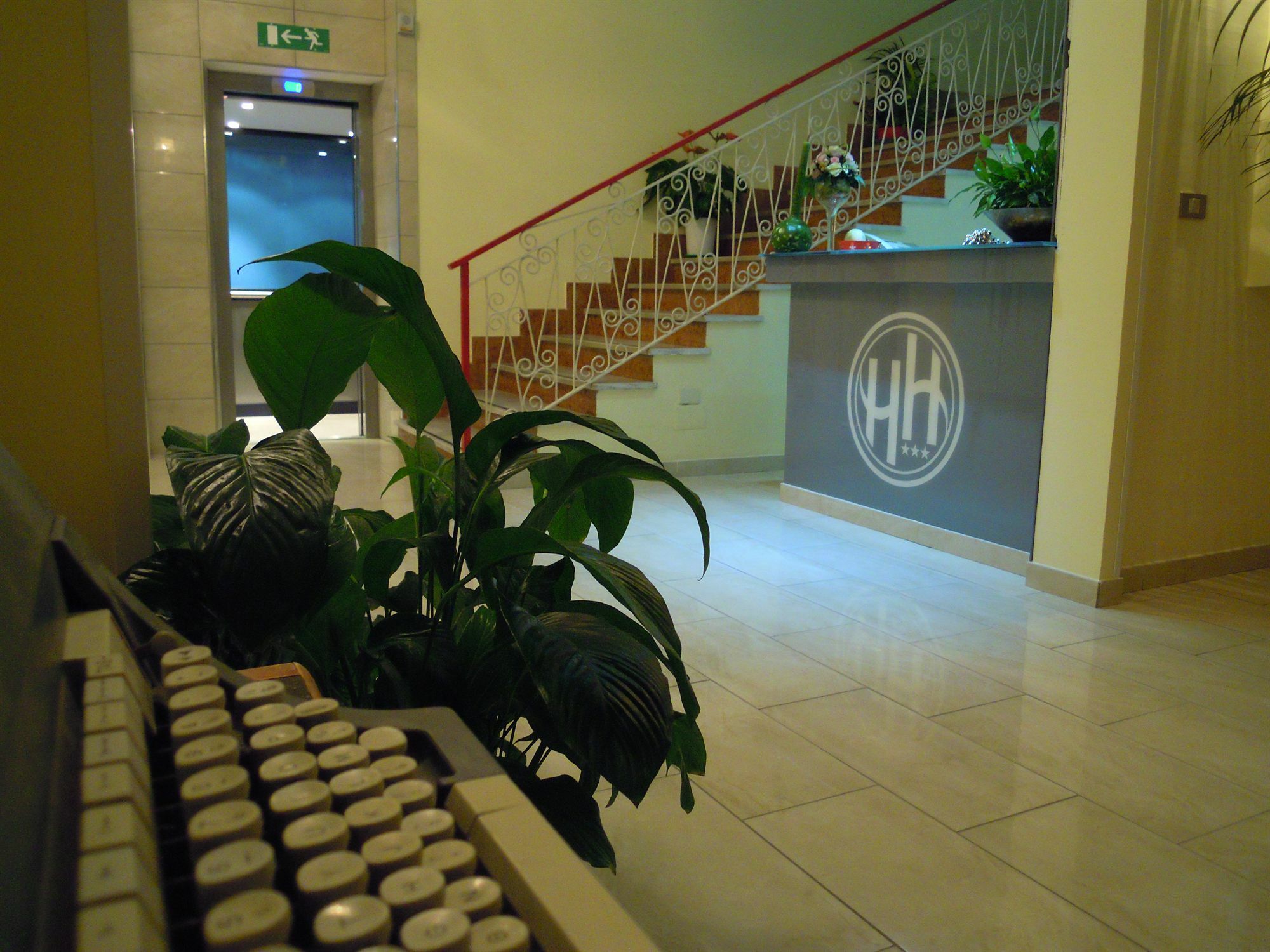 Hotel Happy 3*