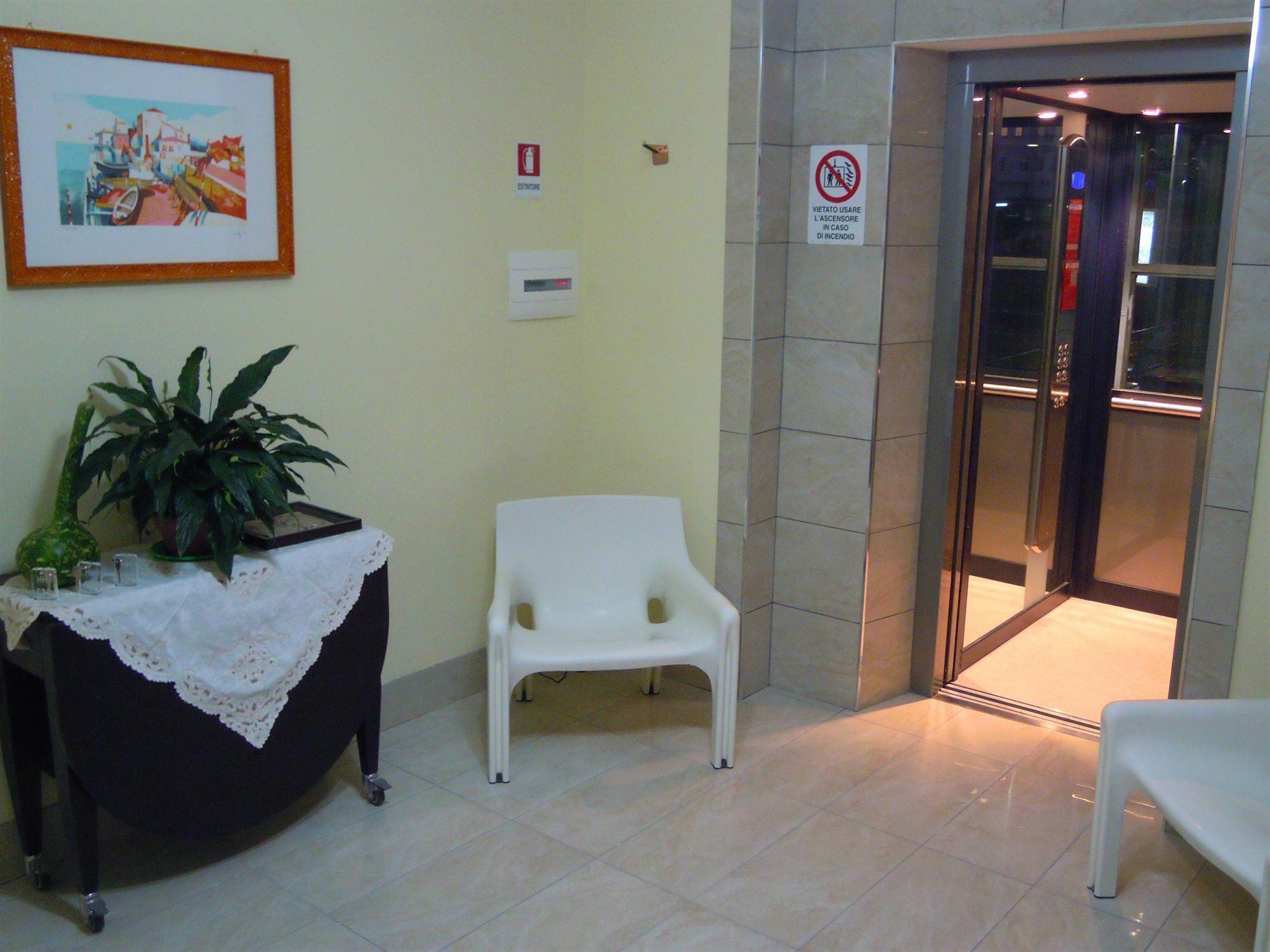 Happy Hotel Battipaglia