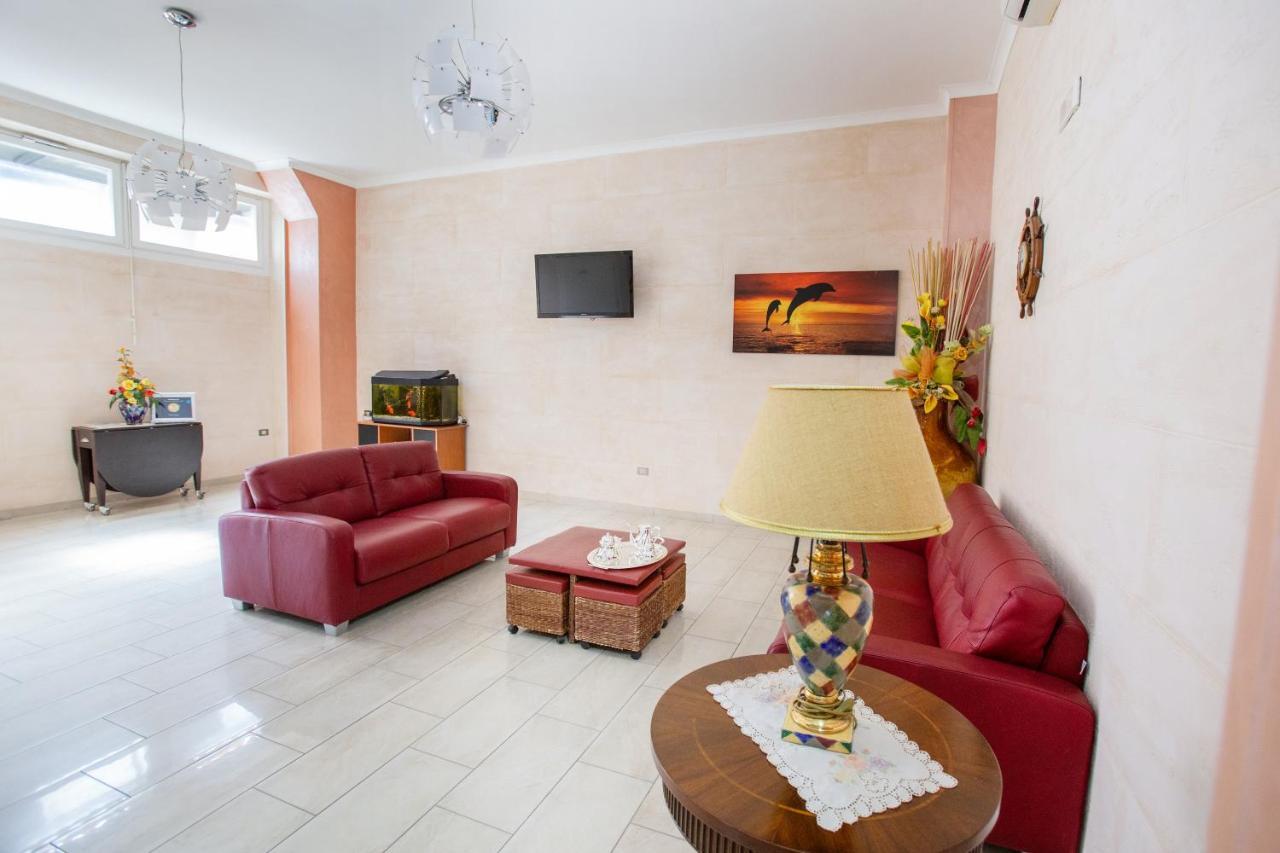 Happy Hotel Battipaglia
