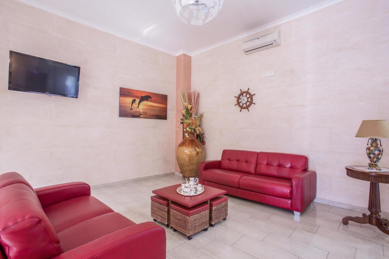 Happy Hotel Battipaglia
