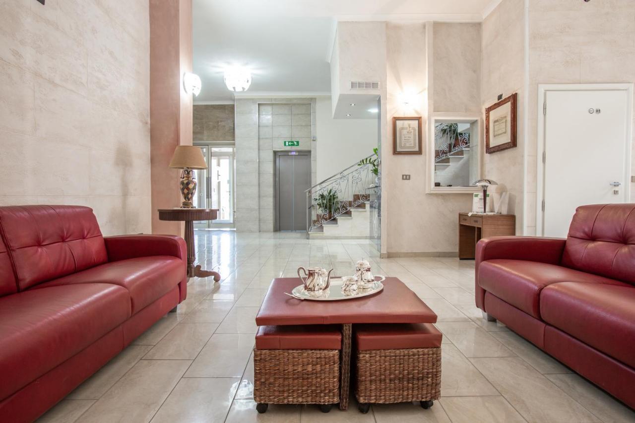 Happy Hotel Battipaglia