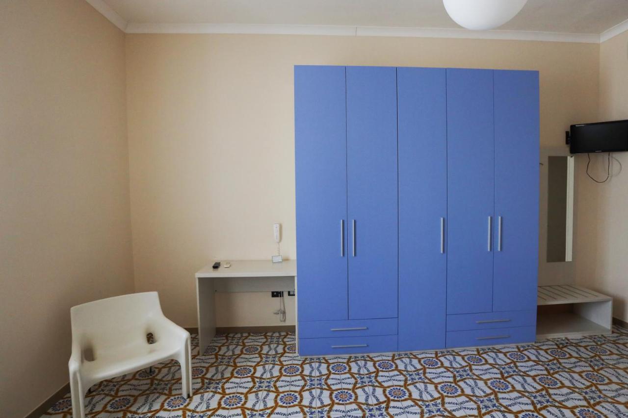 Happy Hotel Battipaglia